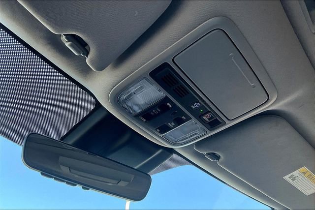Used 2018 Honda Odyssey Elite image 24