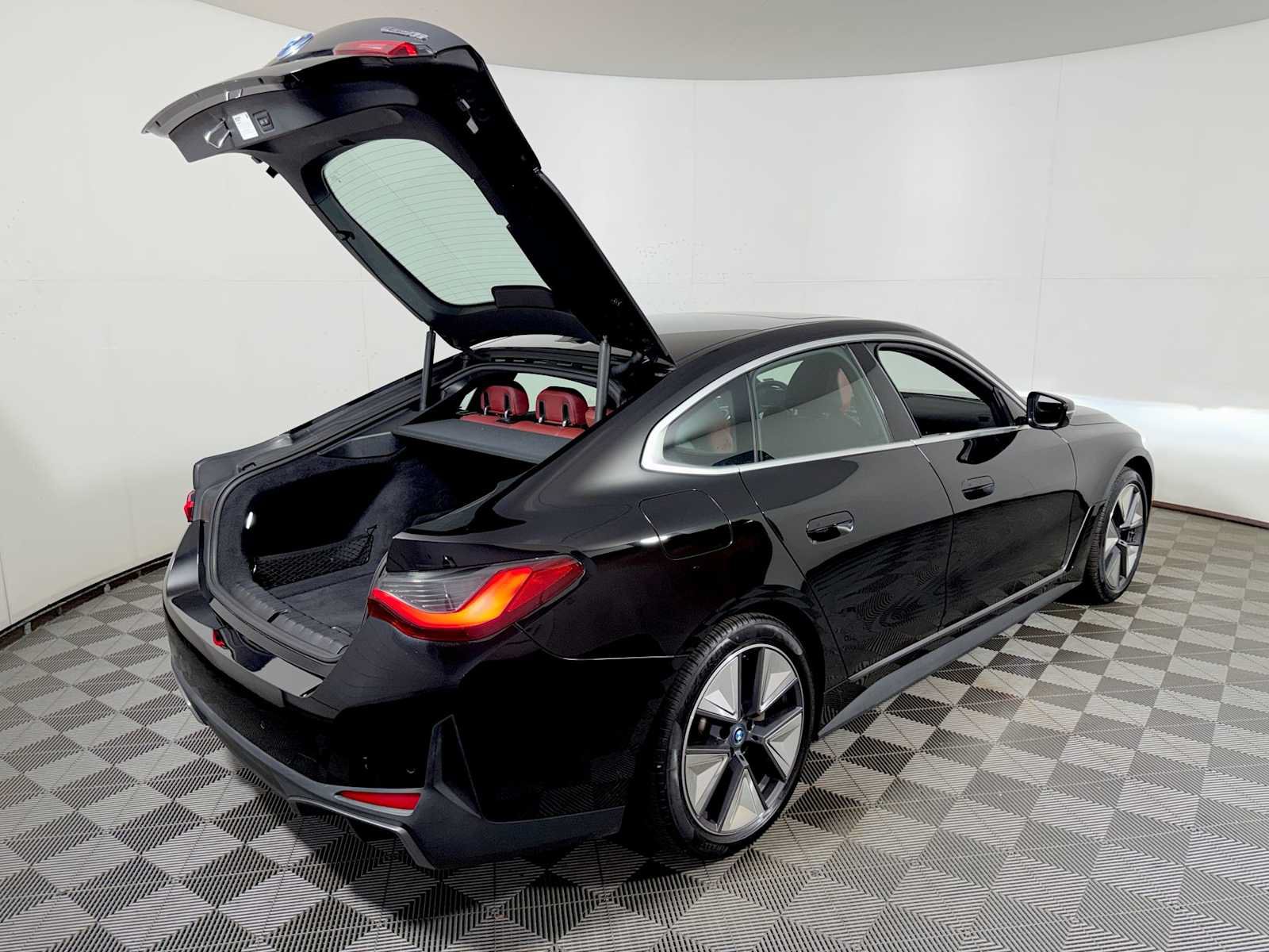 Used 2024 BMW i4 eDrive35 w/ Convenience Package RWD image 23