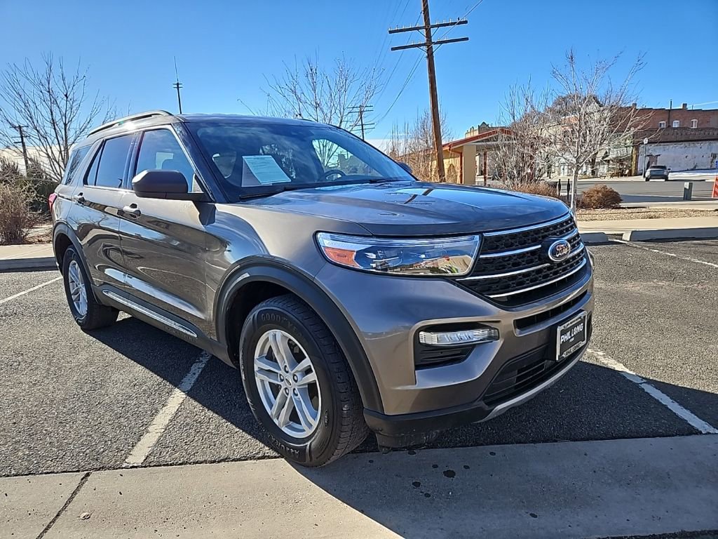 Used 2021 Ford Explorer XLT w/ Equipment Group 202A image 3