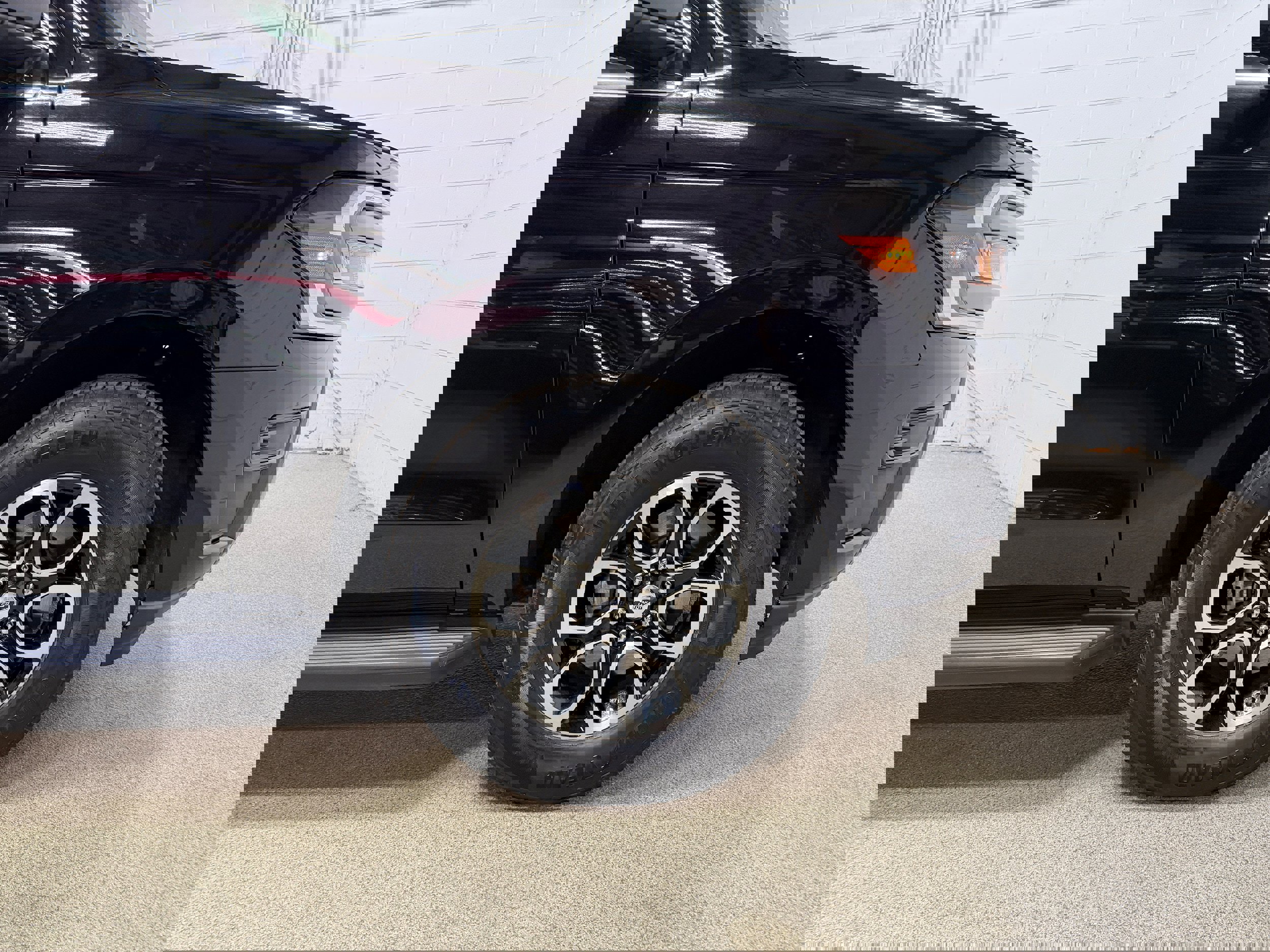 Certified 2024 Ford Expedition XLT image 36