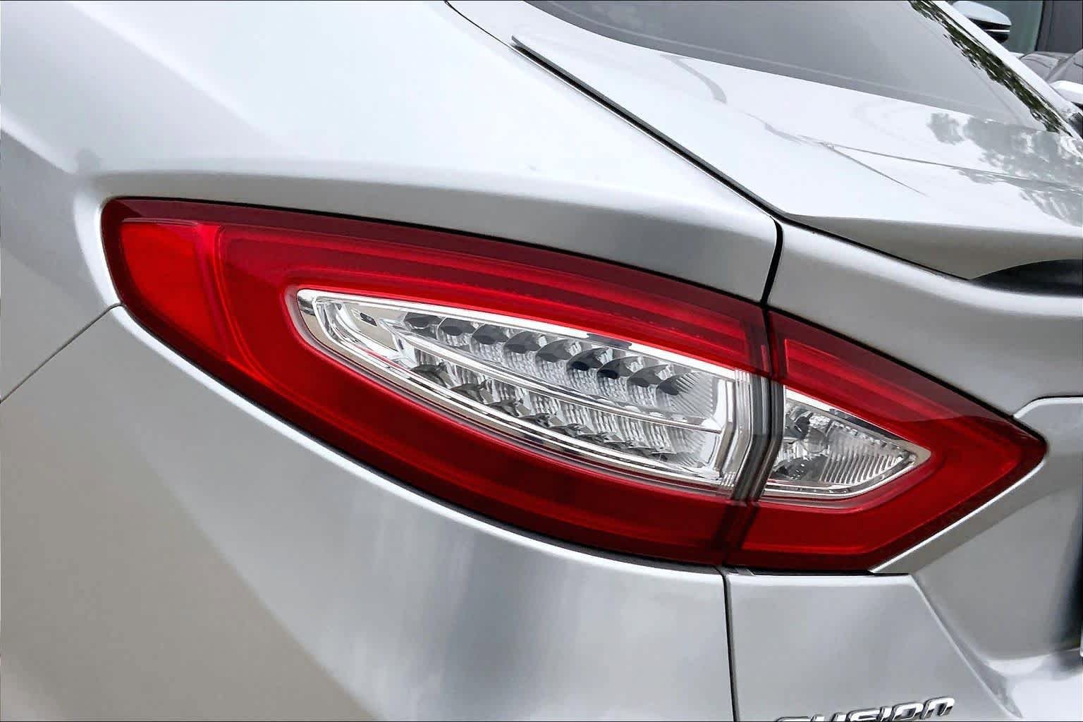 Used 2014 Ford Fusion Titanium FWD image 28