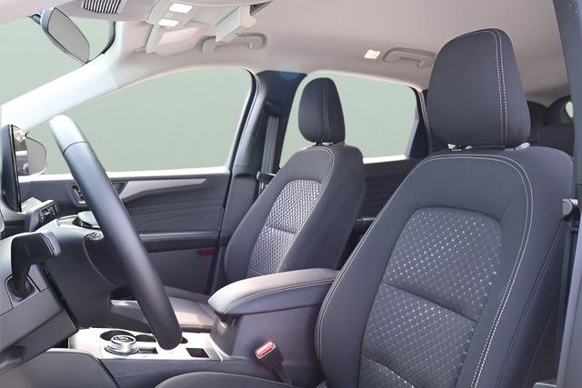 Used 2025 Ford Escape Active w/ Tech Pack #1 AWD/4WD image 12