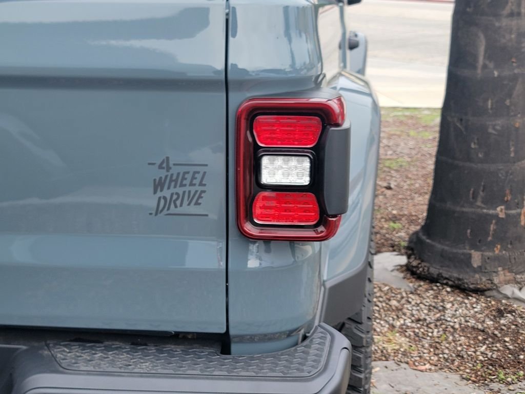 New 2026 Jeep Gladiator Sport AWD/4WD image 5
