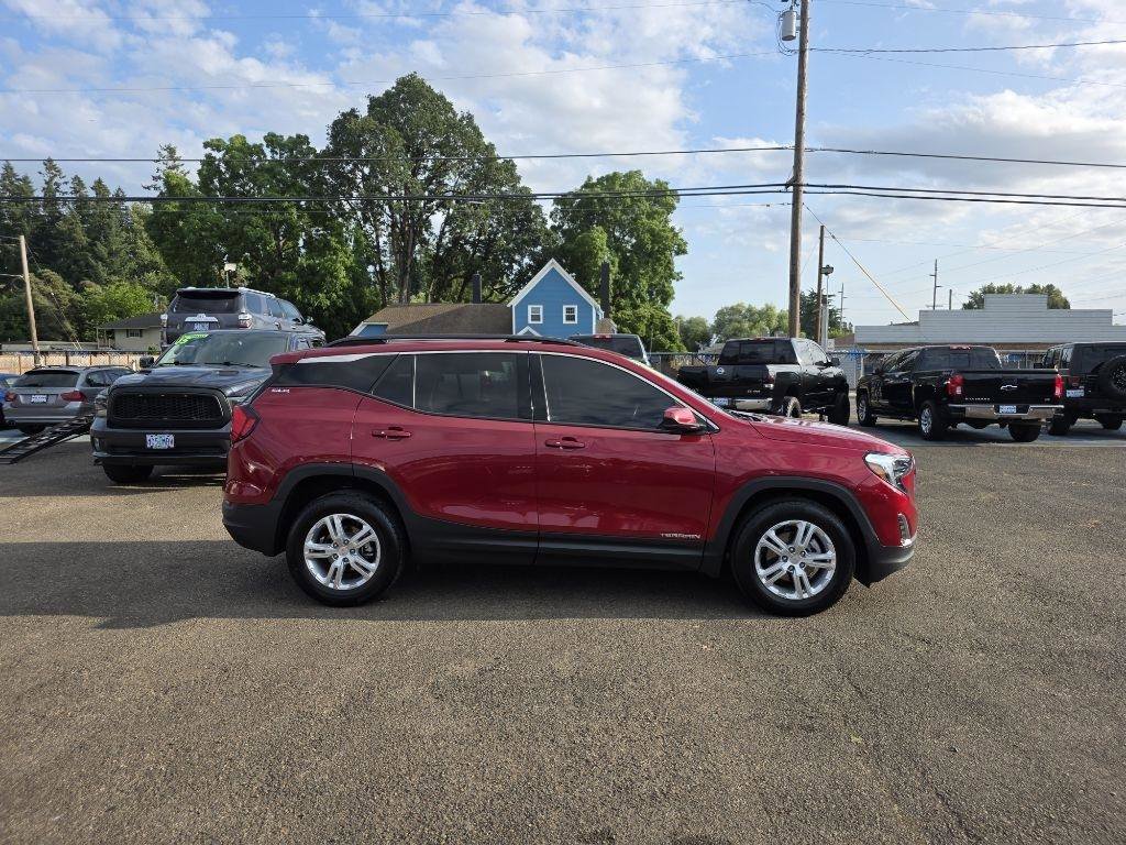 Used 2019 GMC Terrain SLE w/ Driver Convenience Package FWD image 3