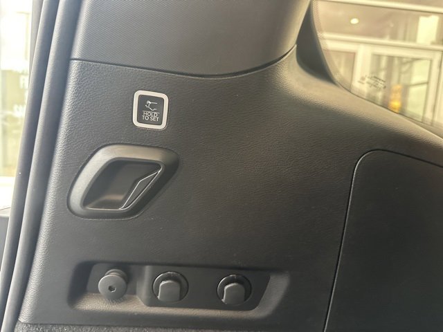 Used 2022 Jeep Grand Wagoneer Series III w/ Flexible Seating Group image 16