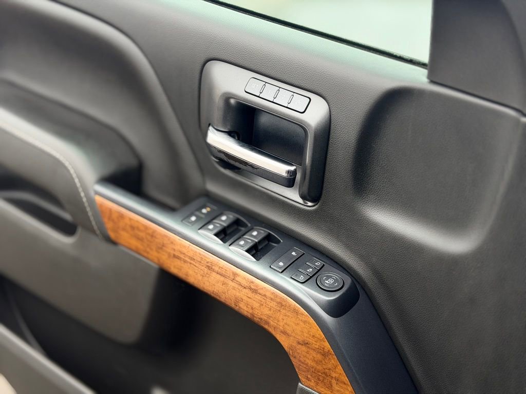 Used 2017 Chevrolet Silverado 1500 High Country image 19