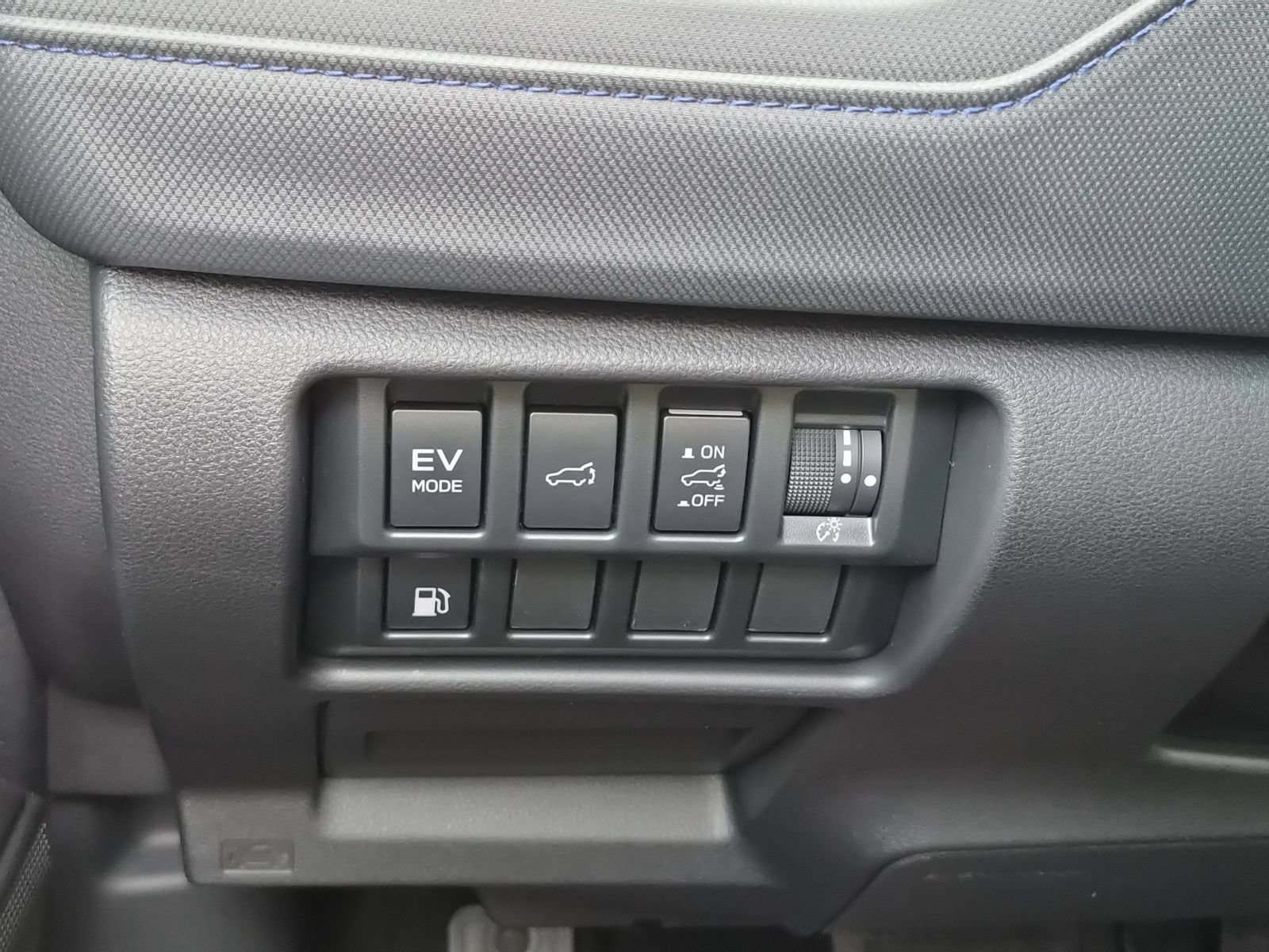New 2026 Subaru Forester Premium AWD/4WD image 25