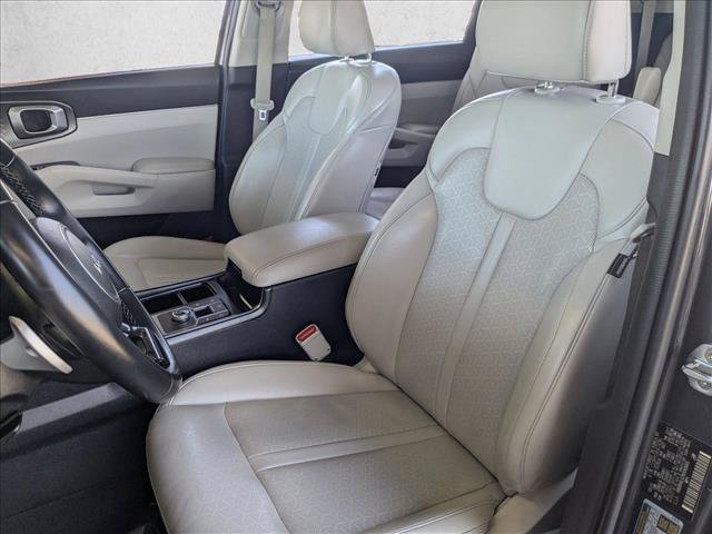 Used 2022 Kia Sorento EX FWD image 16