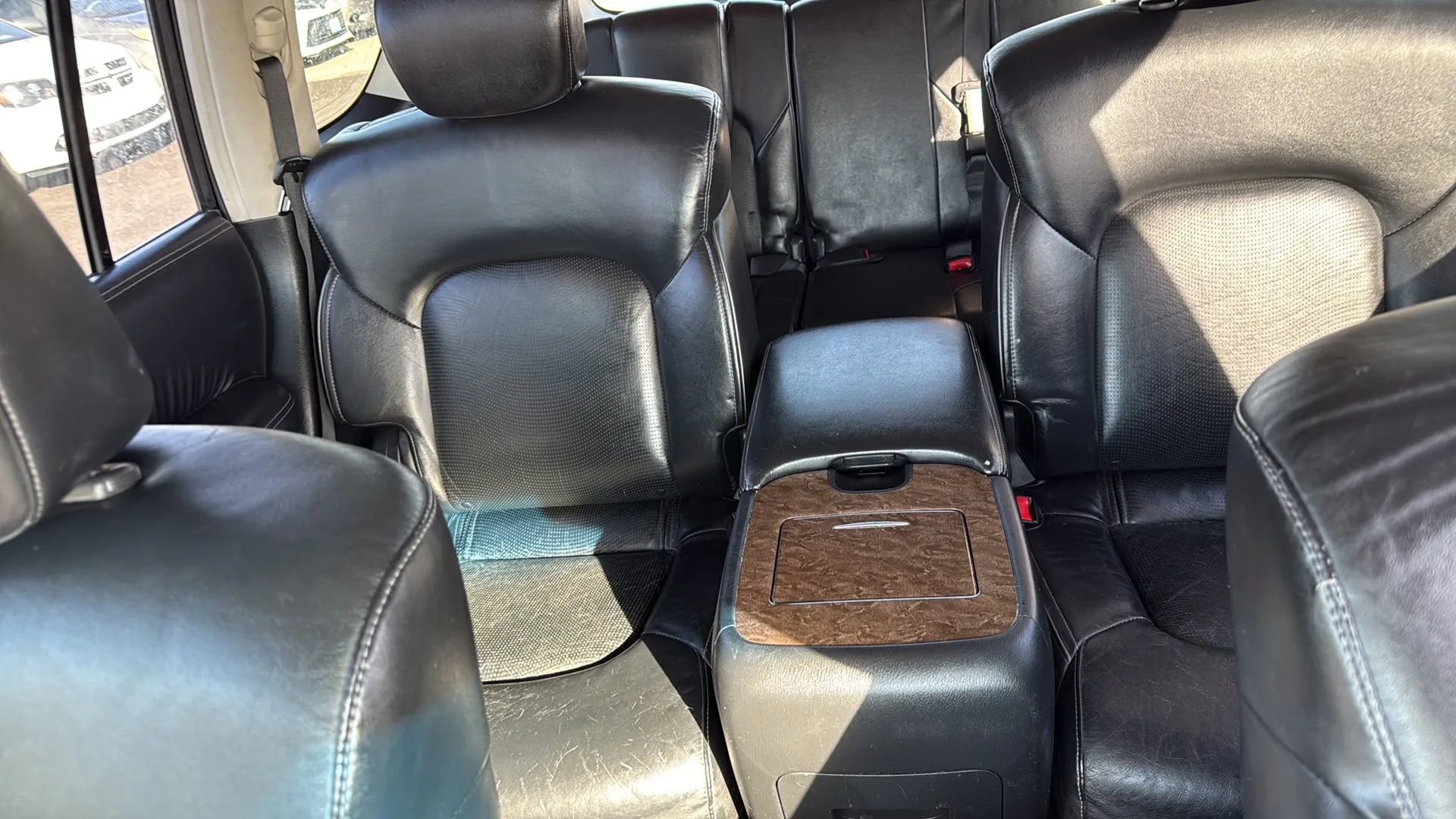 Used 2015 INFINITI QX80 4WD w/ Driver's Assistance Package image 16