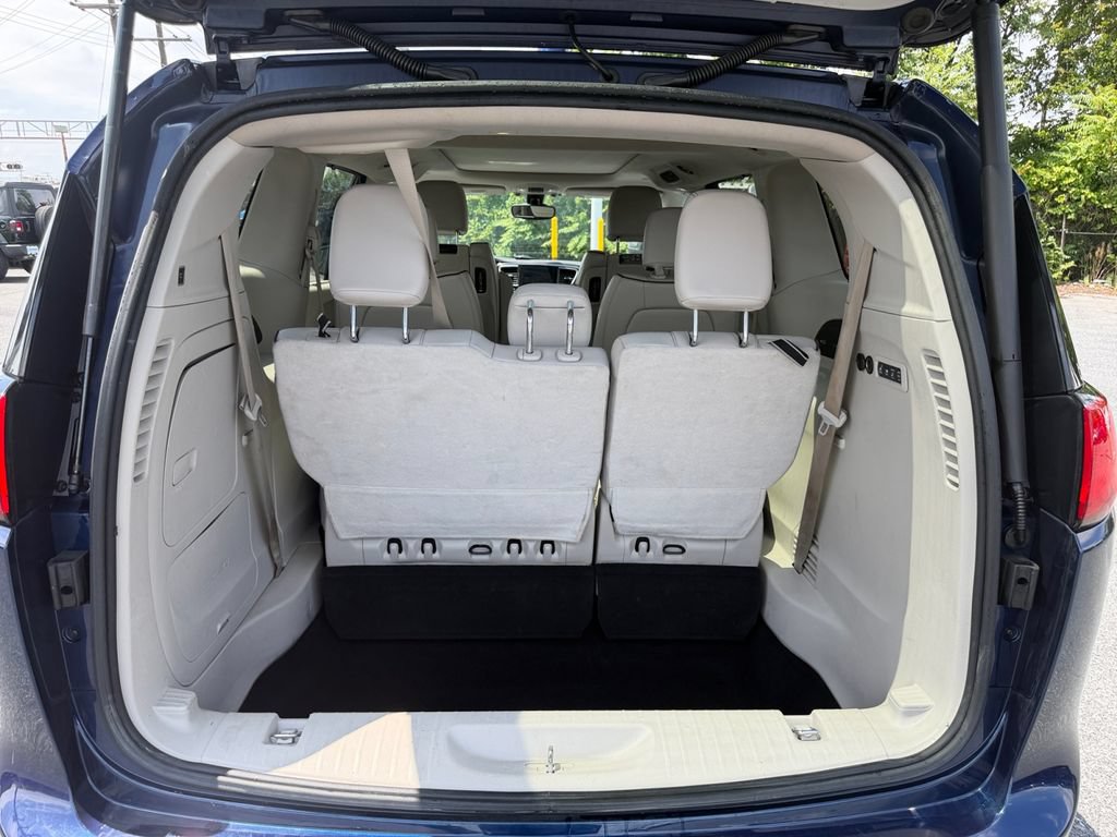 Used 2017 Chrysler Pacifica Limited FWD image 17