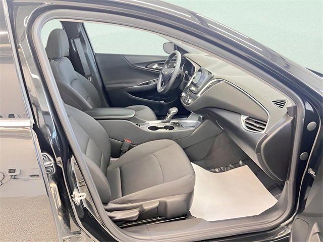Used 2021 Chevrolet Malibu LT image 9