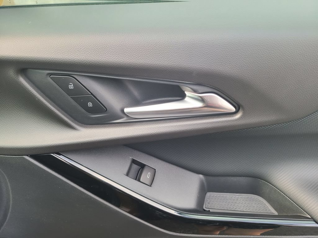 New 2027 Chevrolet Equinox LT FWD image 14