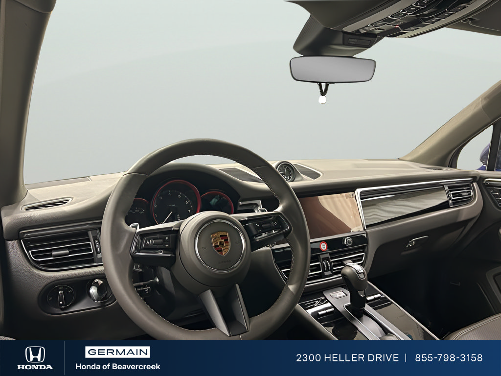 Used 2022 Porsche Macan AWD/4WD image 10
