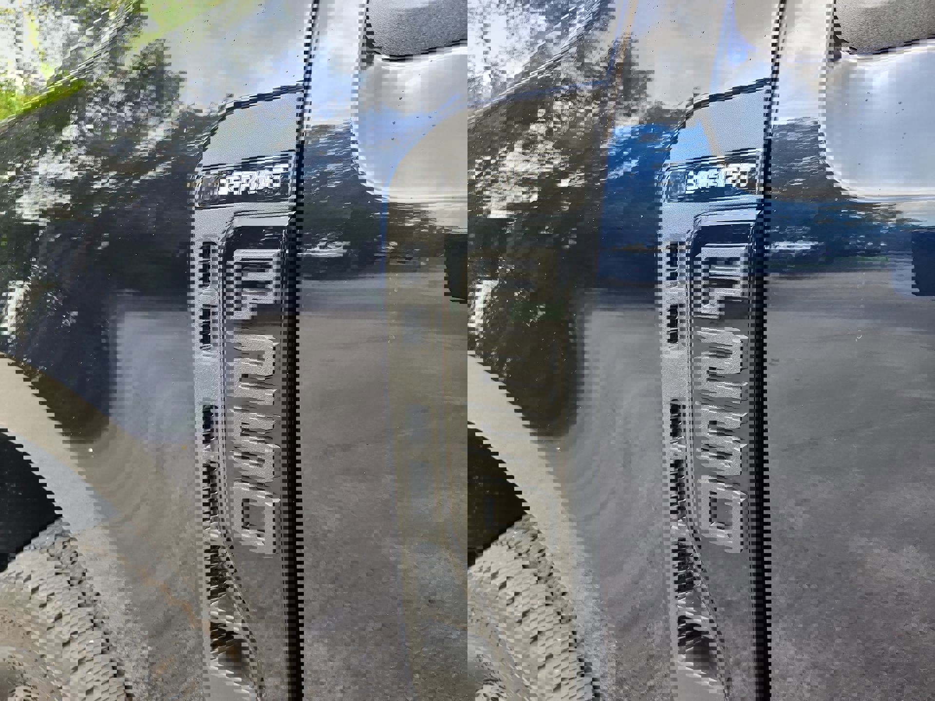 New 2025 Ford F250 Lariat w/ Lariat Ultimate Package image 23