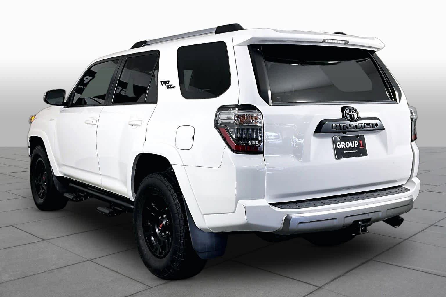 Used 2018 Toyota 4Runner TRD Off-Road Premium AWD/4WD image 12