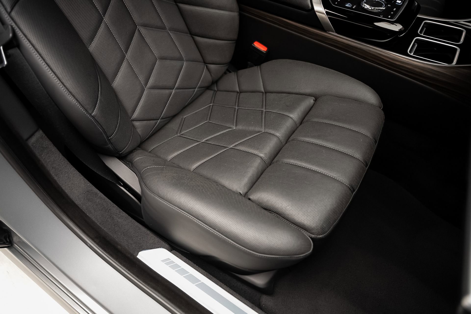 Used 2023 BMW 760i xDrive w/ Executive Package image 65