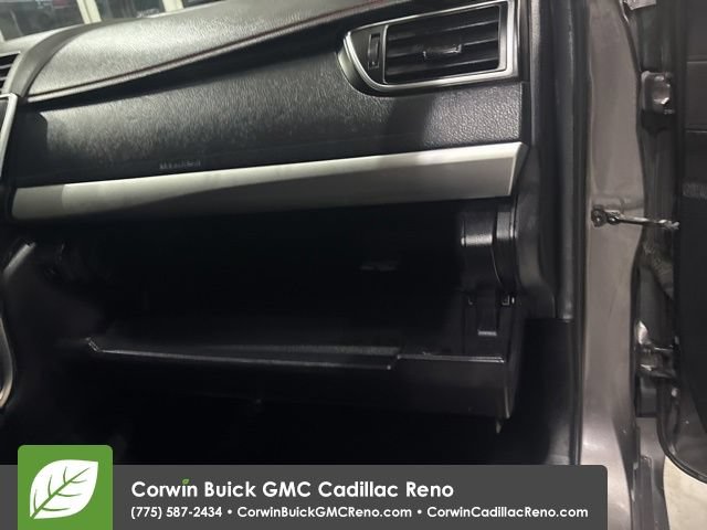 Used 2015 Toyota Camry SE w/ Moonroof Package FWD image 37