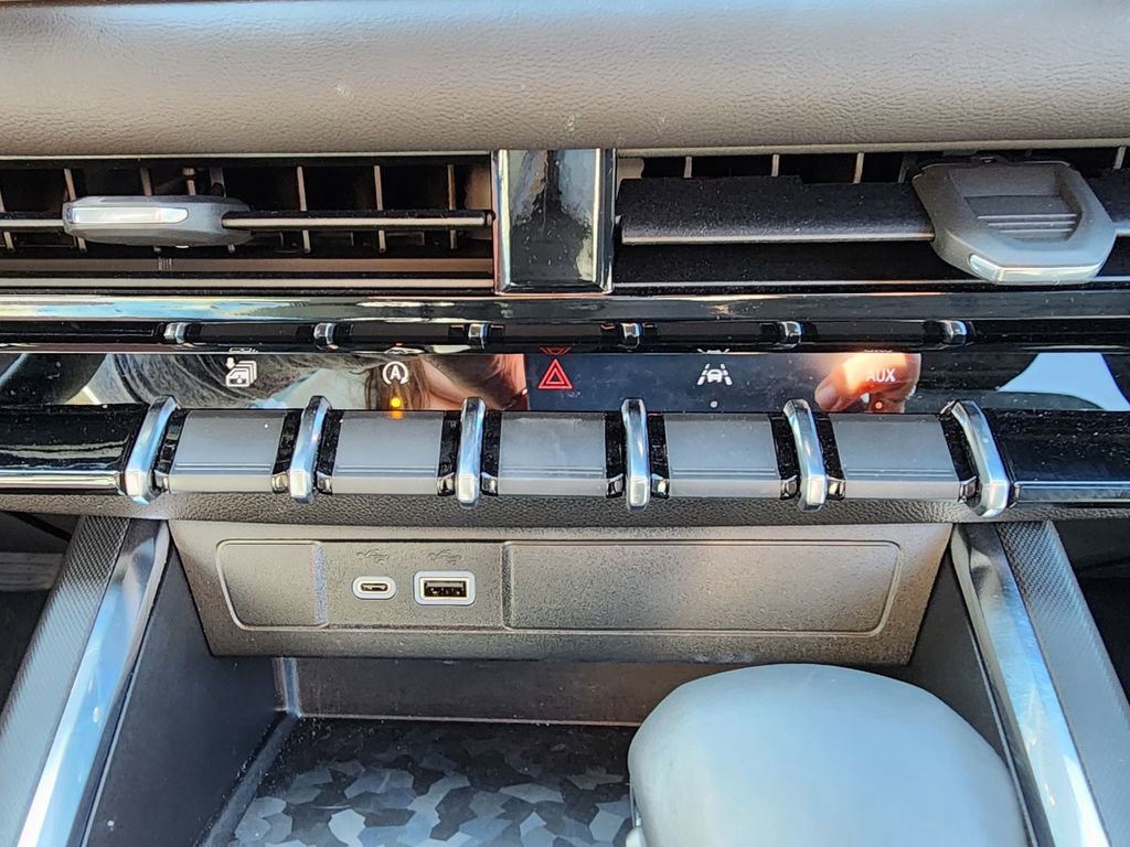 New 2026 GMC Canyon Elevation w/ Convenience Package image 30