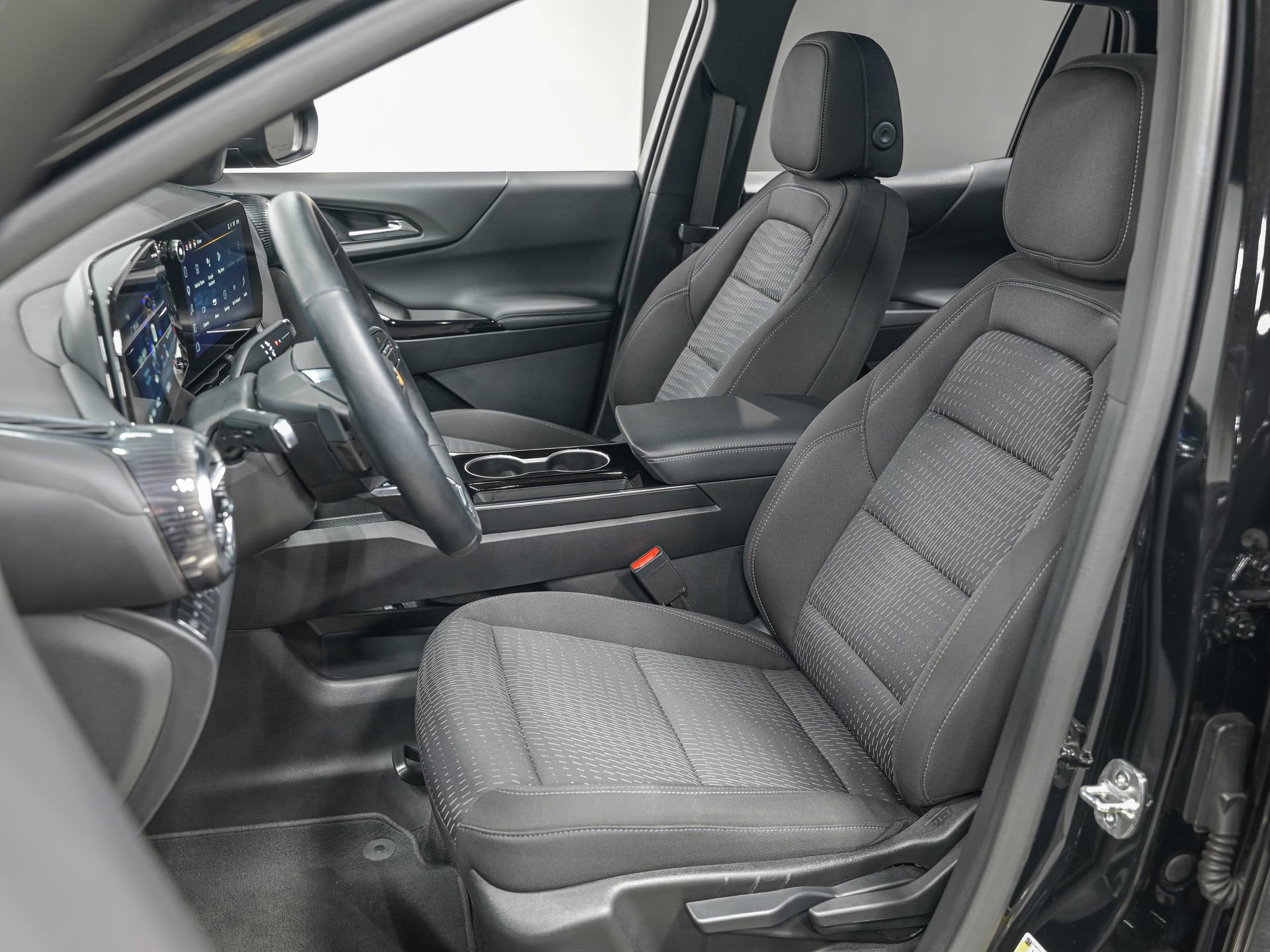 Used 2025 Chevrolet Equinox LT w/ Safety and Technology Package image 15