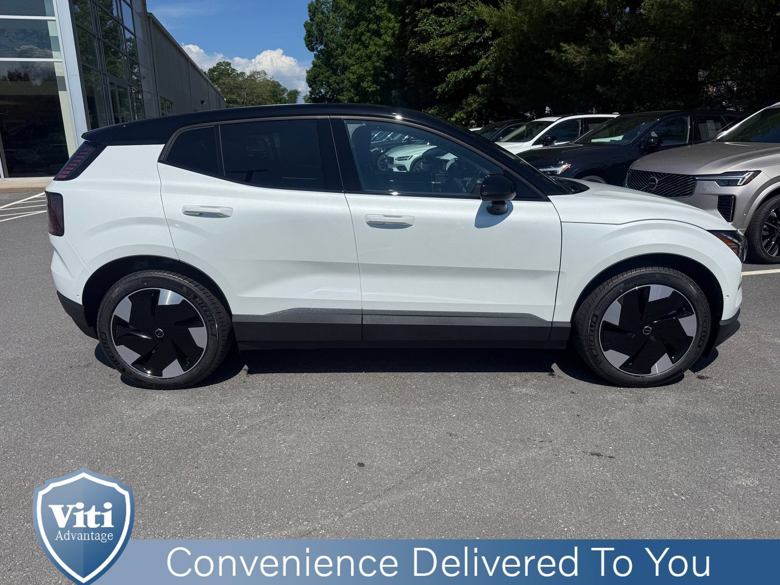New 2026 Volvo EX30 Ultra w/ Protection Package AWD/4WD image 9