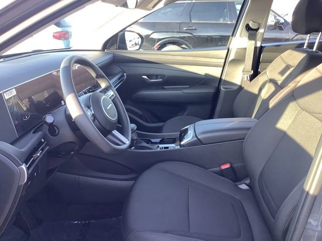 Certified 2025 Hyundai Tucson SE image 9