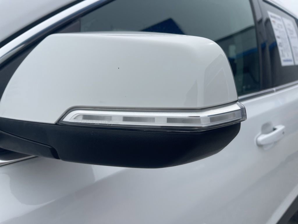 Certified 2023 GMC Acadia SLE w/ Driver Convenience Package image 11