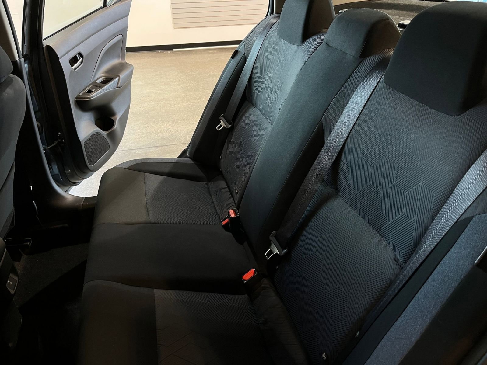 Used 2025 Nissan Versa SV image 38