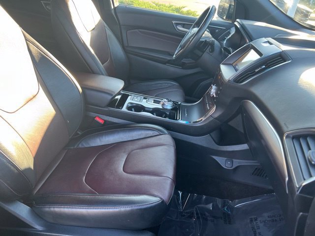 Used 2020 Ford Edge Titanium w/ Equipment Group 301A AWD/4WD image 6