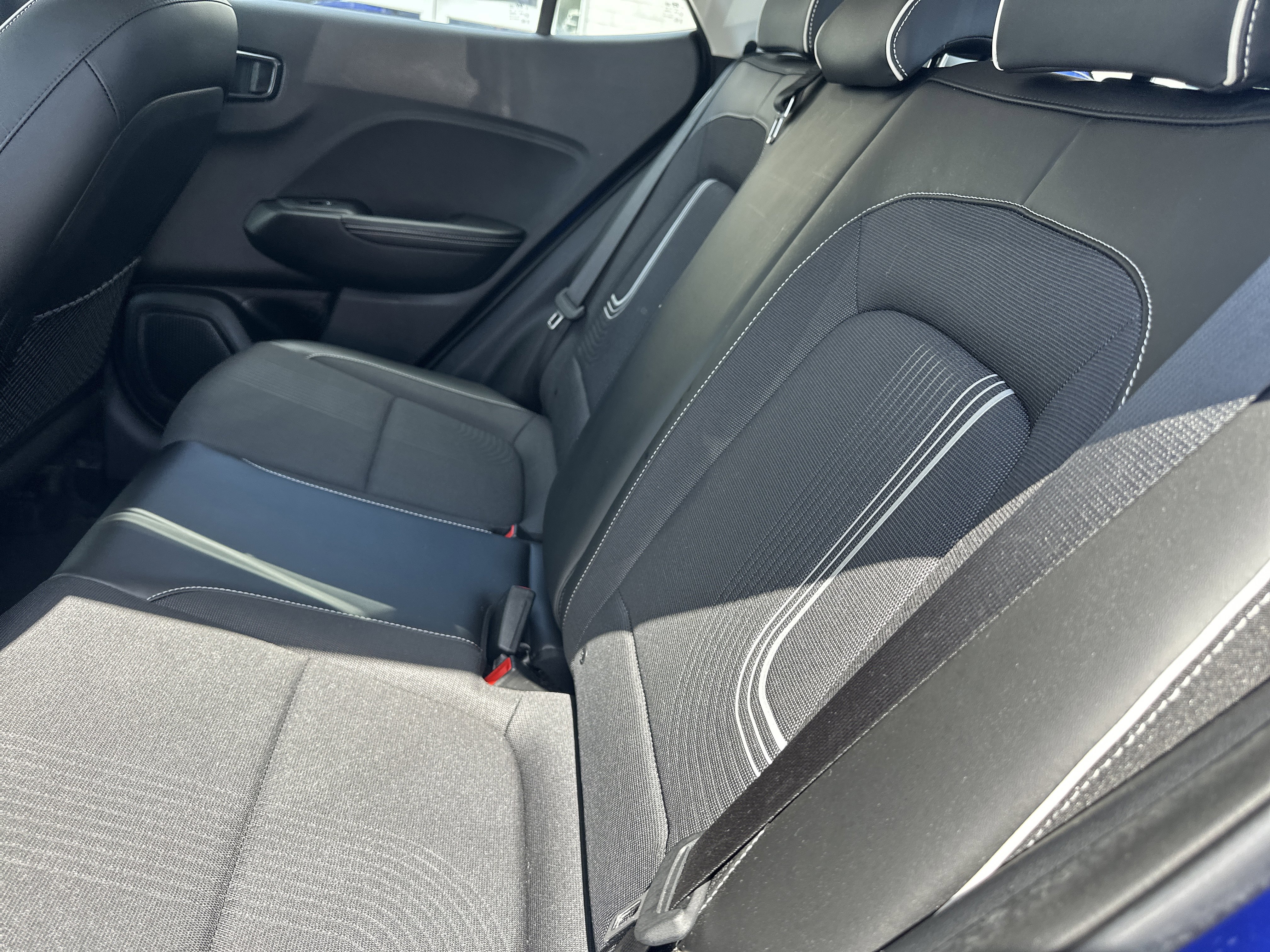 Used 2023 Hyundai Venue Limited image 10