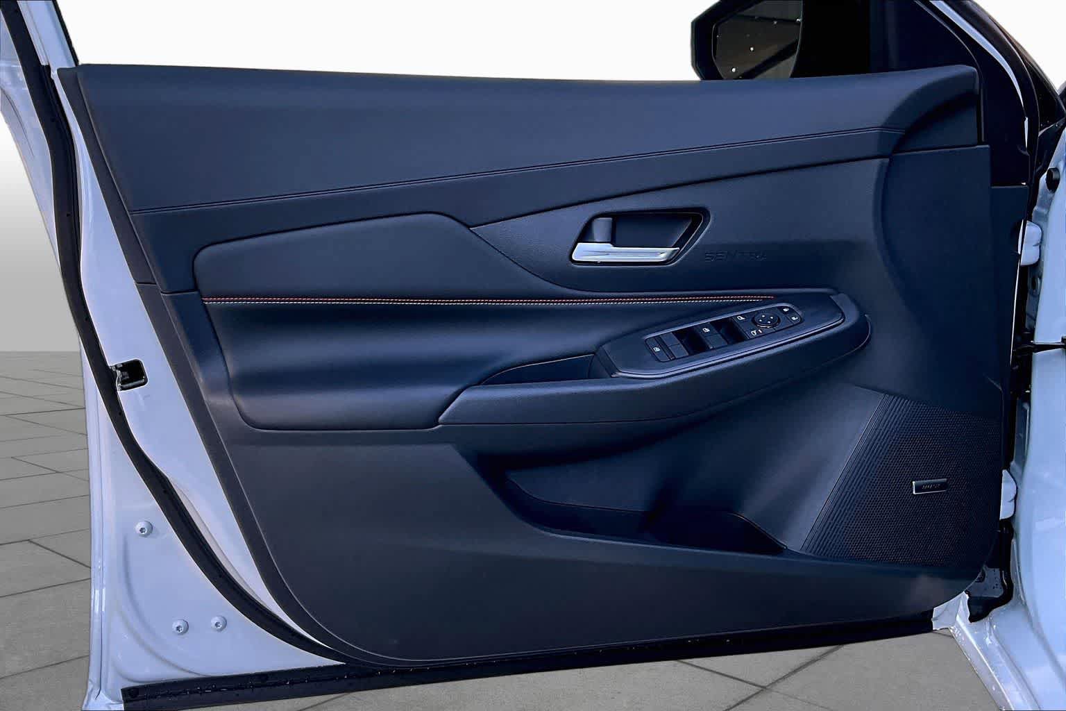 New 2026 Nissan Sentra SR FWD image 10