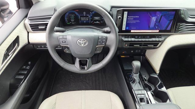 Certified 2025 Toyota Camry XLE image 15