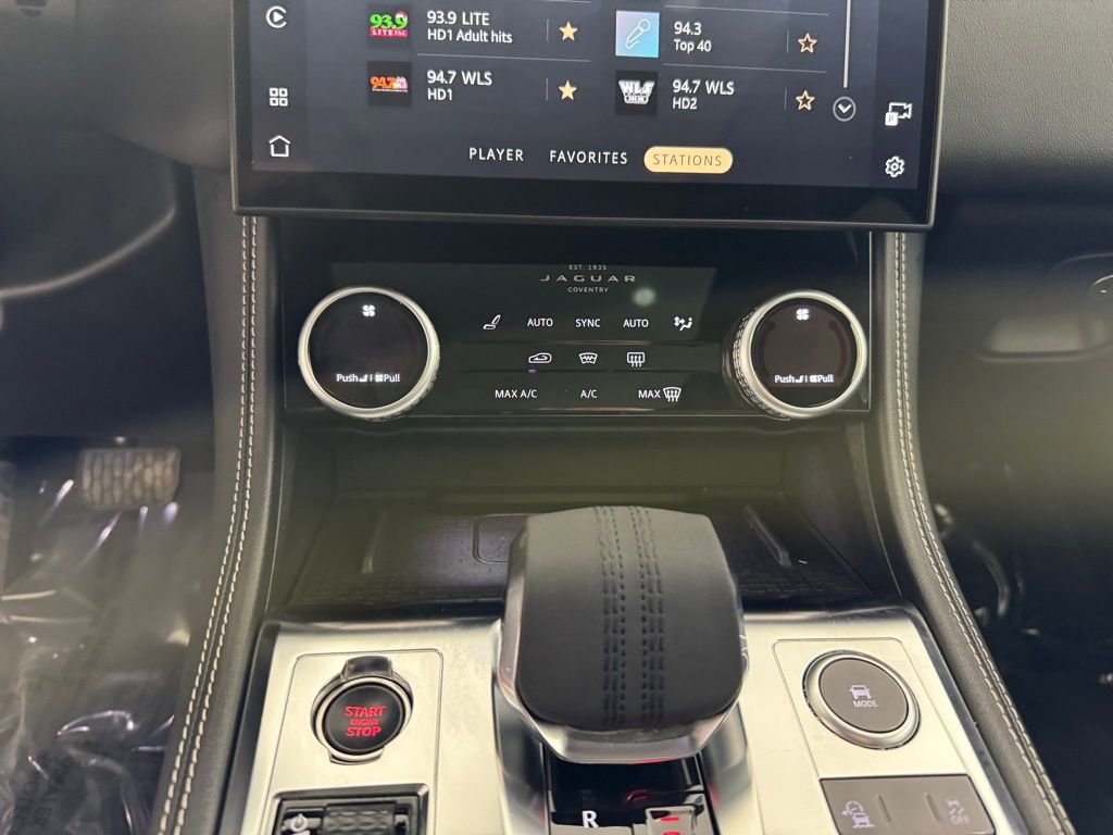 Used 2025 Jaguar F-PACE R-Dynamic S image 19