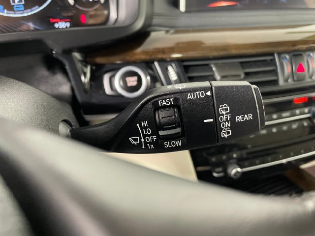 Used 2017 BMW X5 xDrive40e AWD/4WD image 12