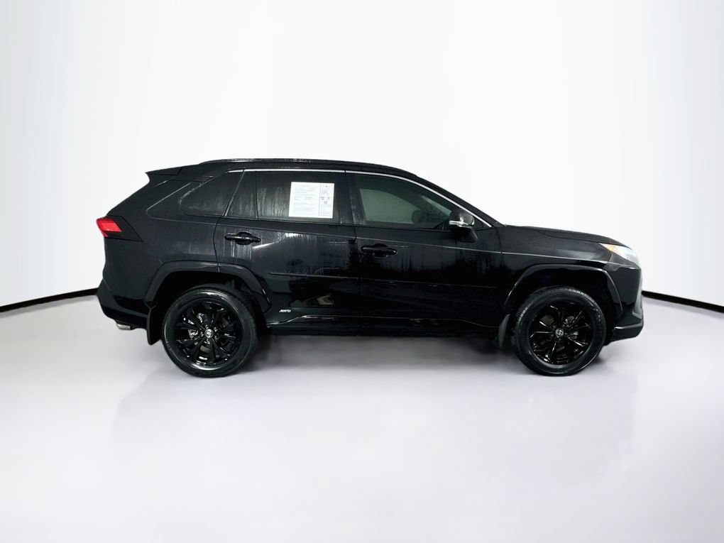 Used 2022 Toyota RAV4 SE AWD/4WD image 11