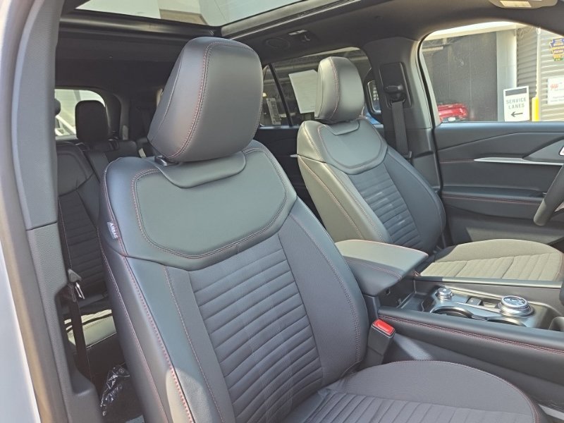 New 2026 Ford Explorer ST-Line AWD/4WD image 15