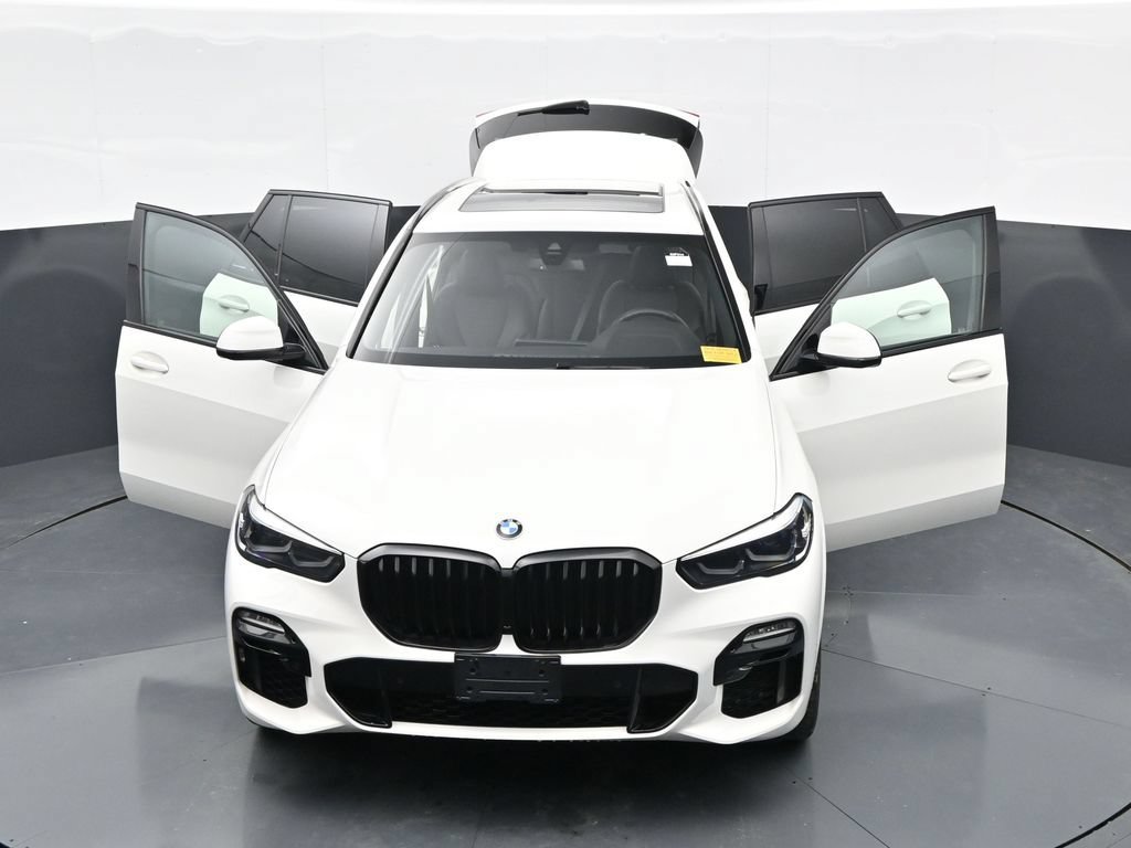 Used 2021 BMW X5 M50i AWD/4WD image 52