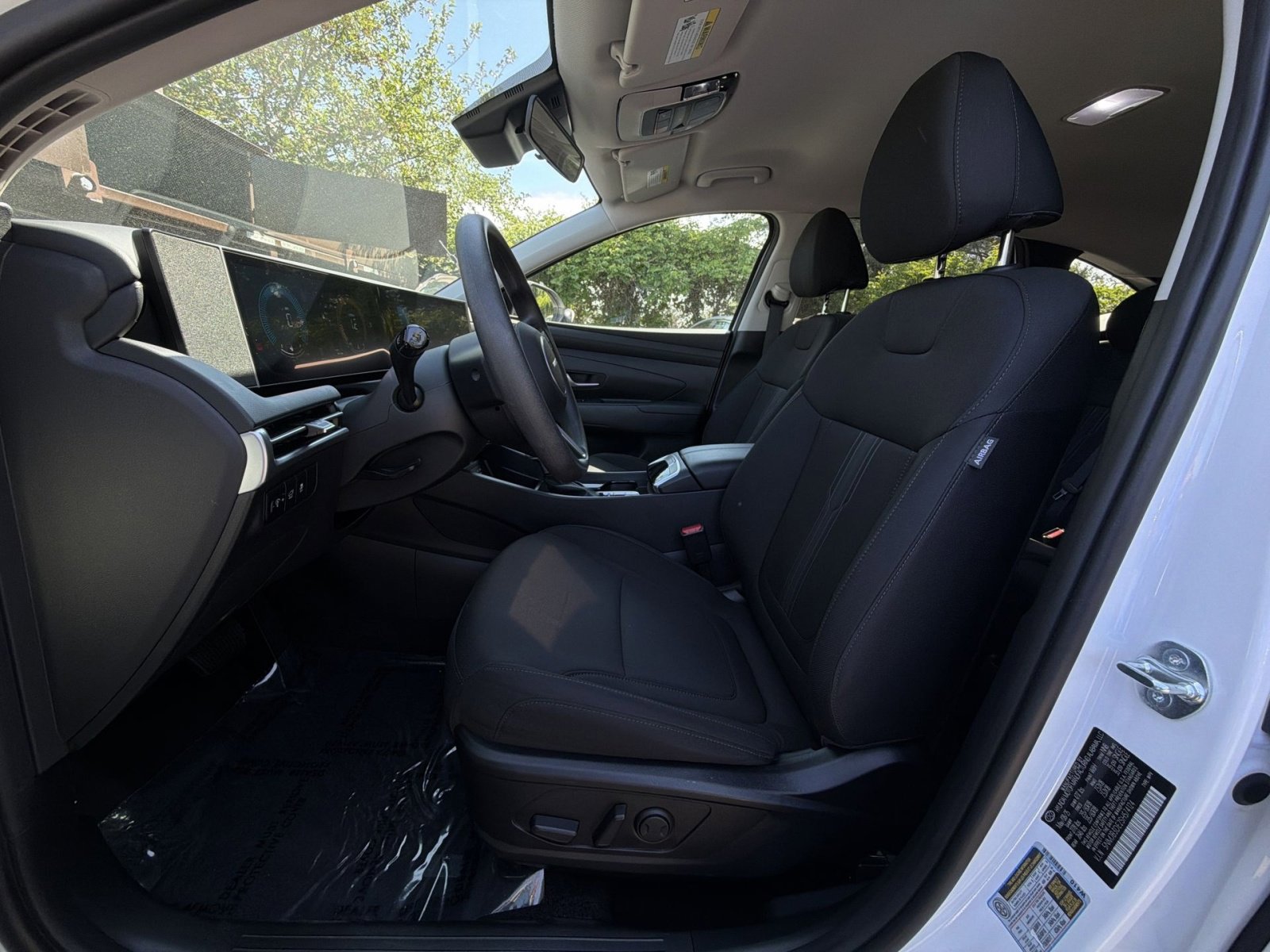 Certified 2025 Hyundai Tucson SEL FWD image 13