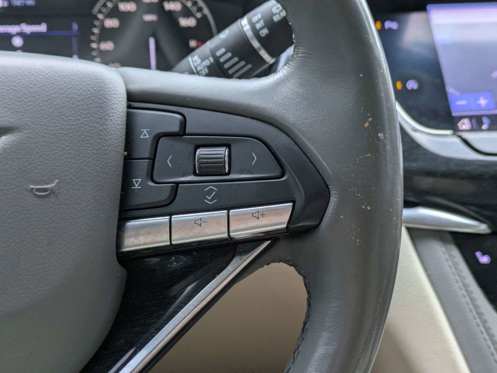 Used 2020 Cadillac XT6 Premium Luxury FWD image 28