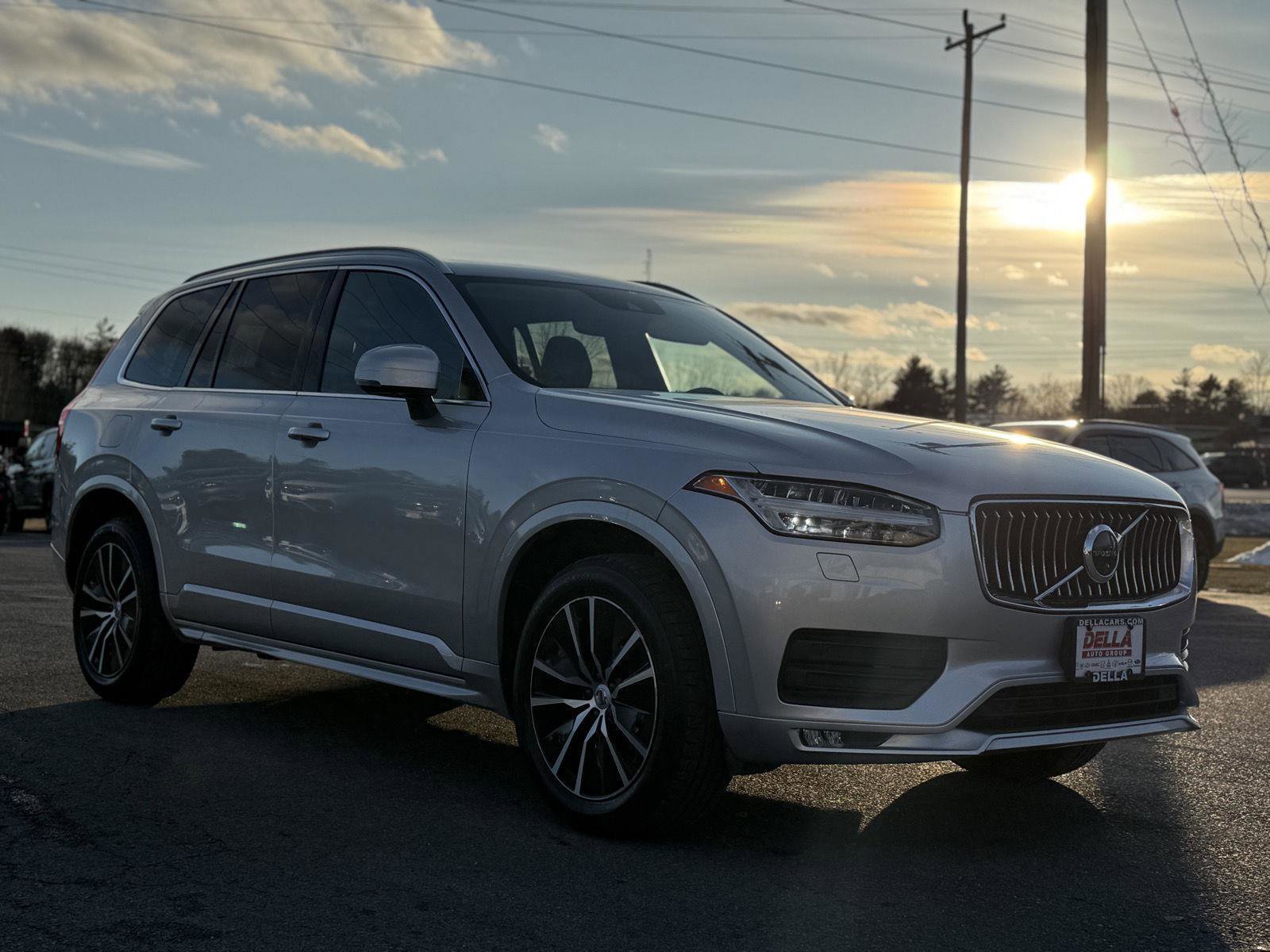 Used 2020 Volvo XC90 T6 Momentum image 3