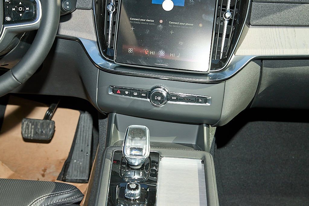 New 2026 Volvo XC90 B6 Ultra w/ Protection Package image 29