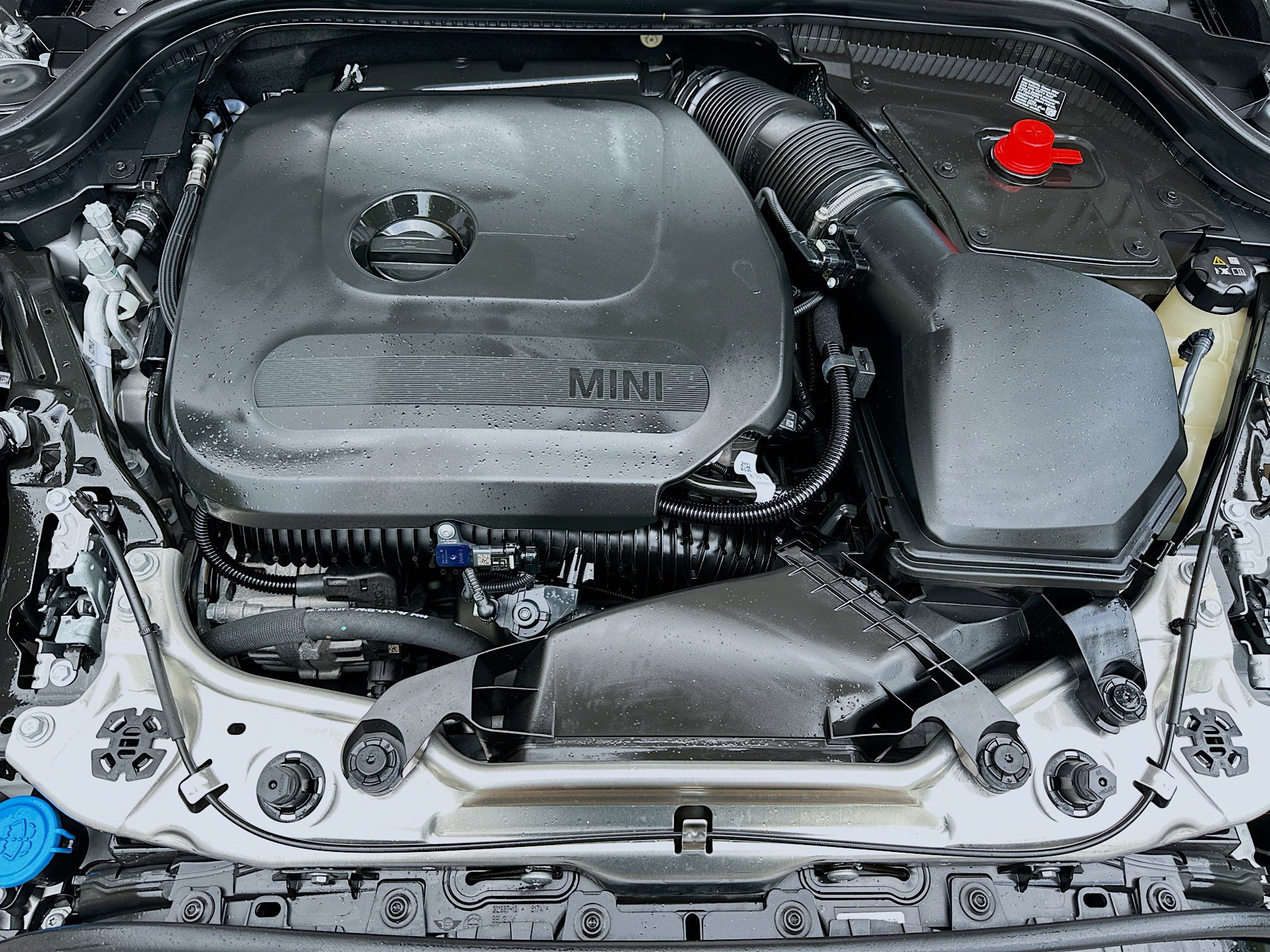 Certified 2025 MINI Cooper 2-Door Hardtop image 31