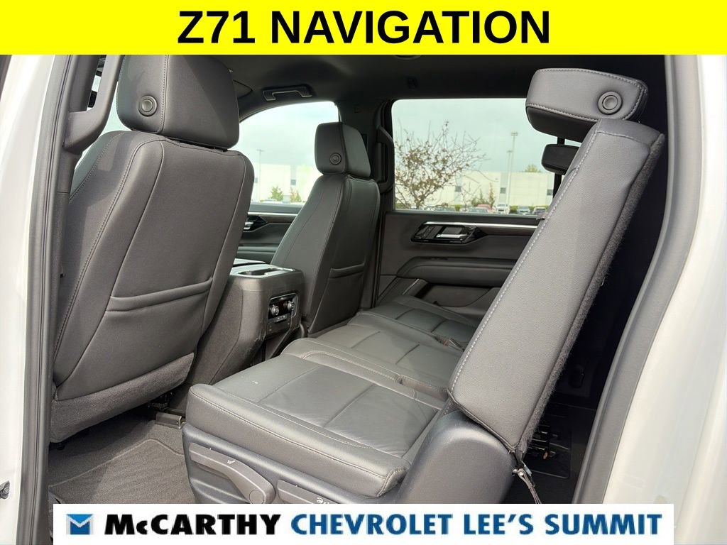 Used 2025 Chevrolet Suburban Z71 AWD/4WD image 46