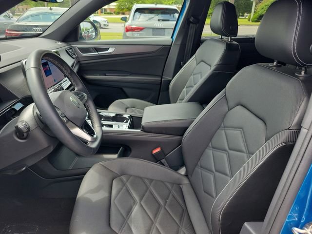 Used 2024 Volkswagen Atlas Cross Sport SE image 5