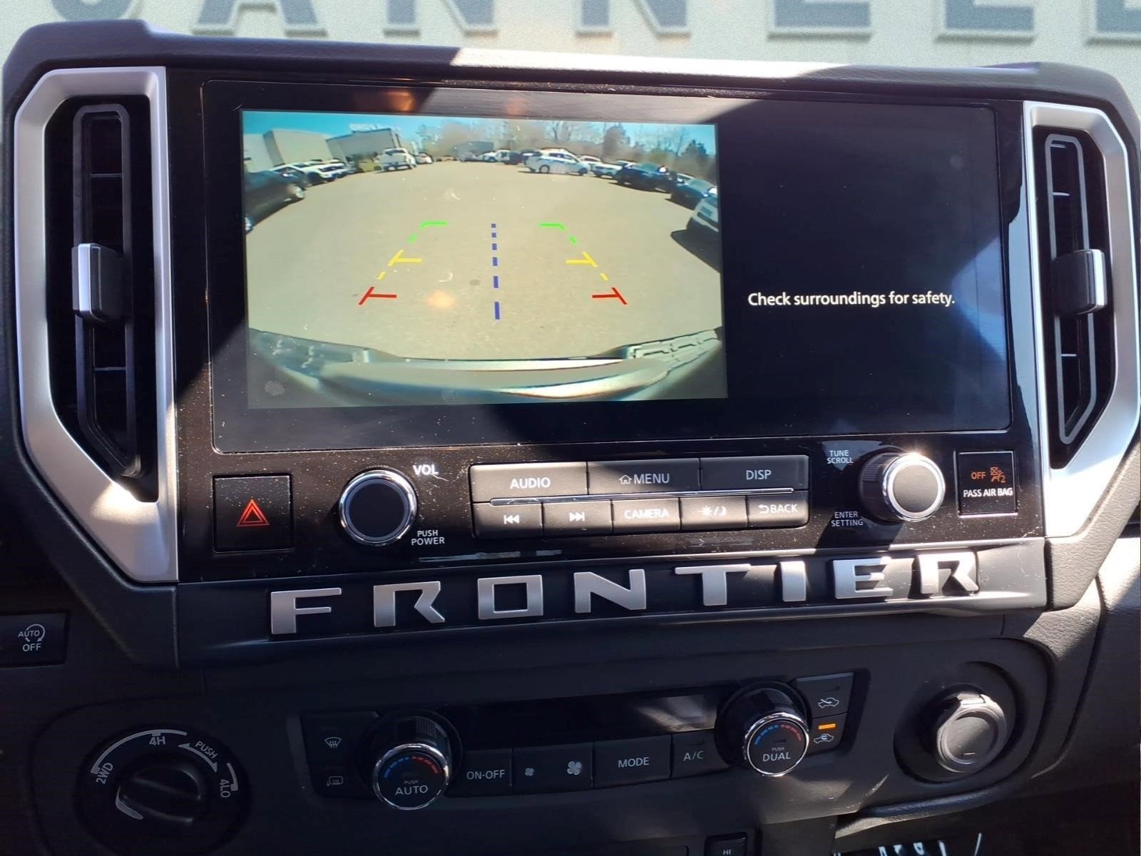 Used 2025 Nissan Frontier SV w/ SV Convenience Package image 19