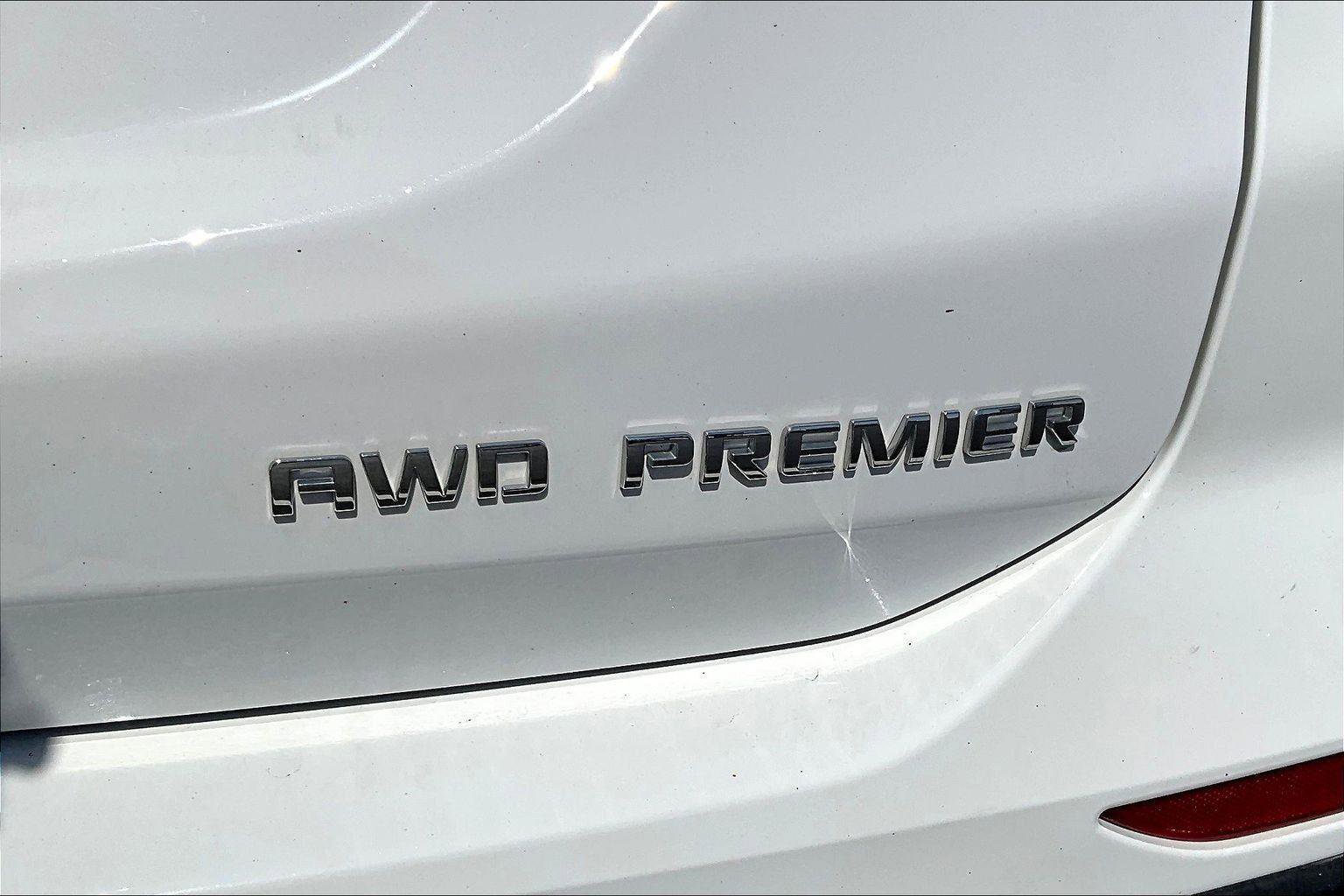 Used 2023 Chevrolet Equinox Premier image 9