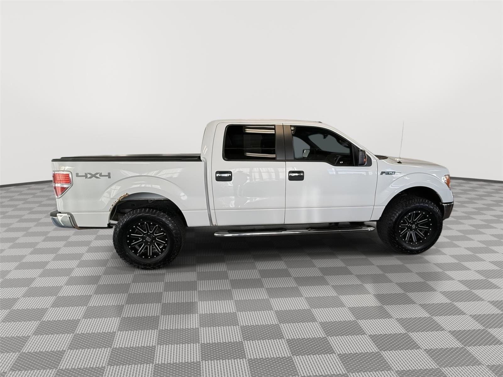 Used 2014 Ford F150 XLT w/ Equipment Group 302A Luxury image 6