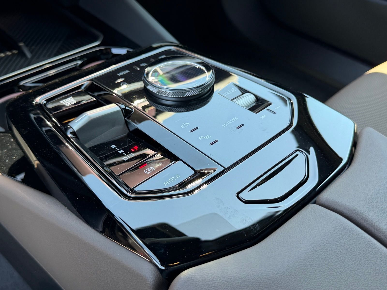 New 2026 BMW 530i RWD image 27