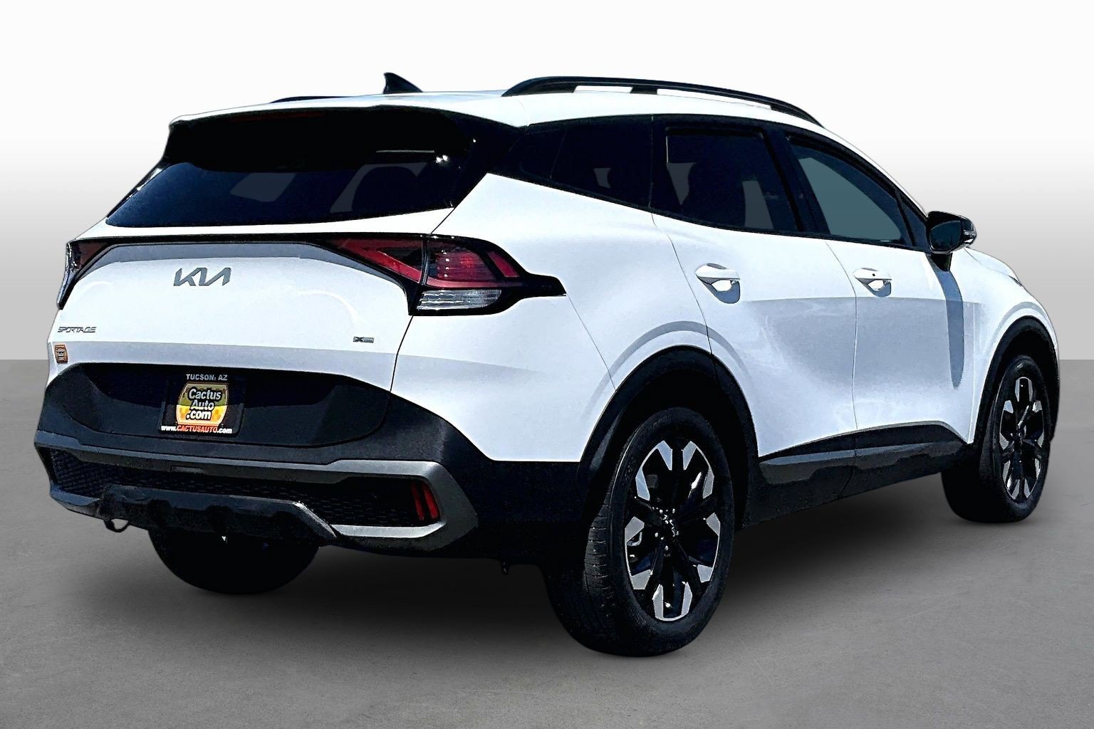Used 2024 Kia Sportage X-Line AWD/4WD image 2