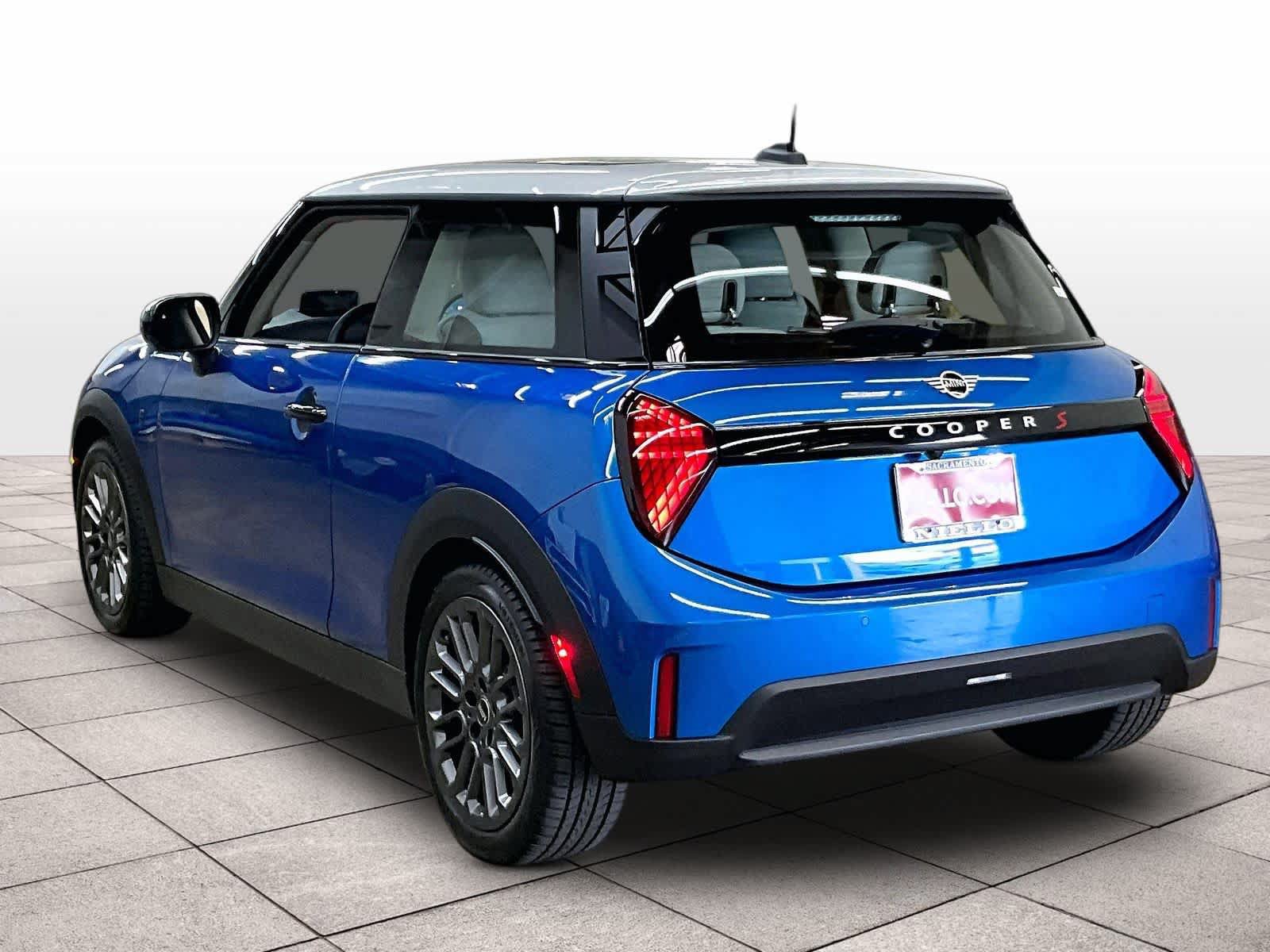 Used 2025 MINI Cooper S FWD image 15