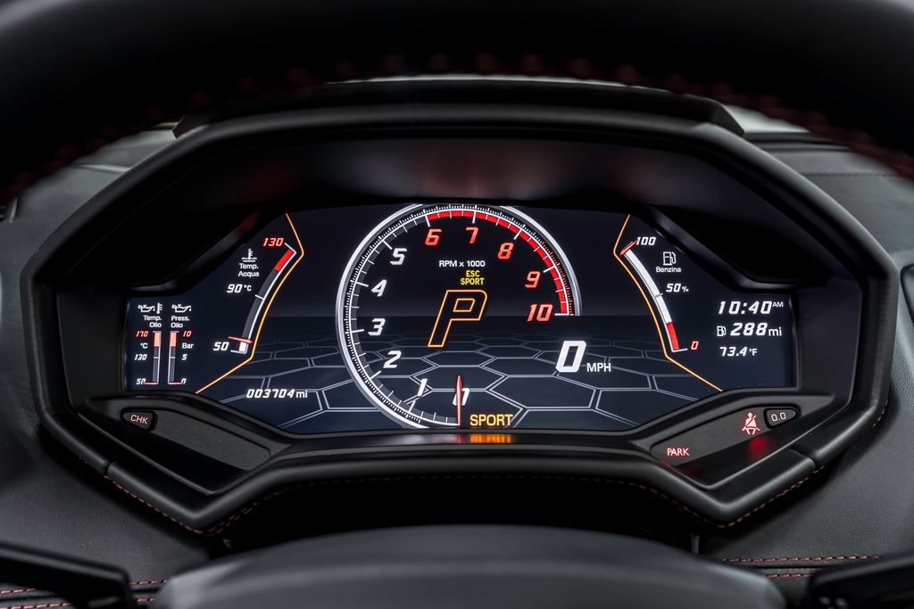 Used 2022 Lamborghini Huracan EVO RWD image 16